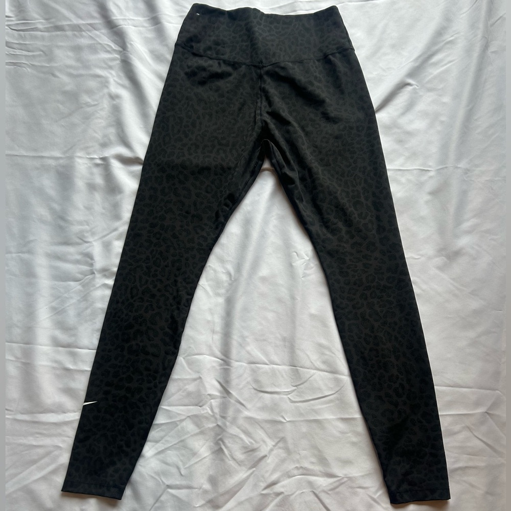 Nike cheetah sparkle leggings